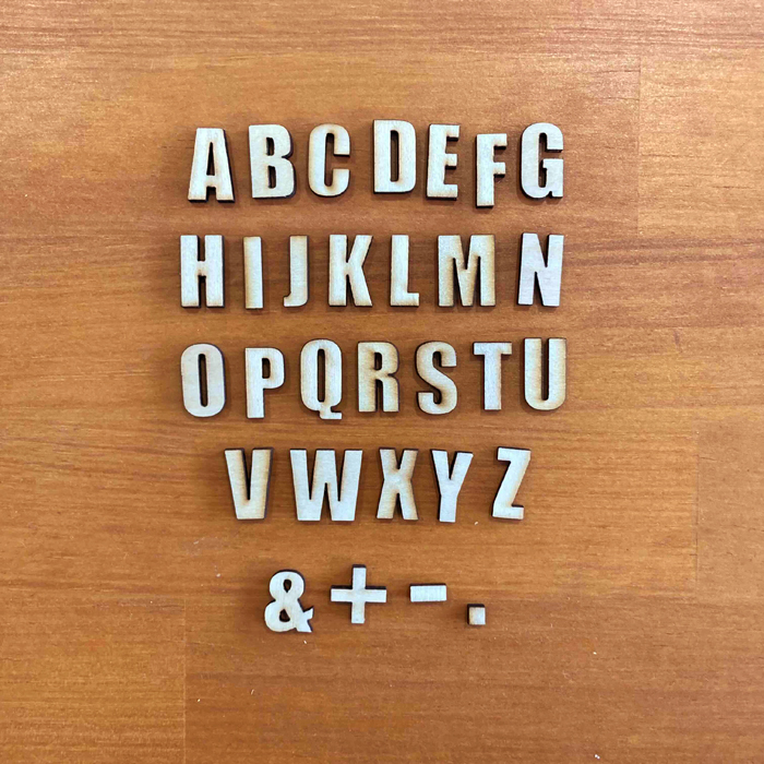 貼るだけ簡単！1文字55円！【ウッドパーツ アルファベット／数字】ローマ字